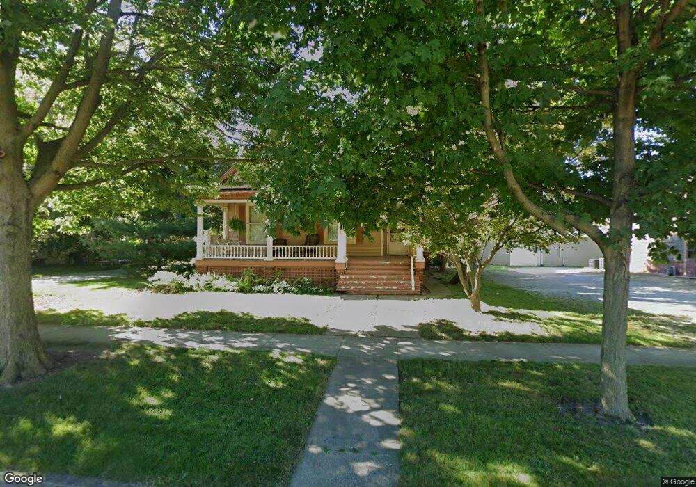 103 E Scott St, Tuscola, IL 61953 - photo 1