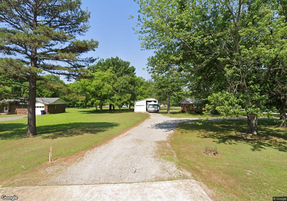 1401 N Delaware St, Chouteau, OK 74337 - photo 1