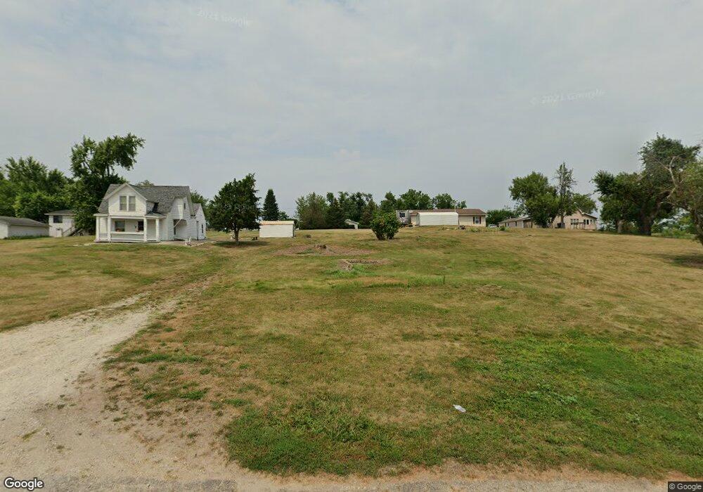 1120 Quarry Ave SW, Cedar Rapids, IA 52404 - photo 1