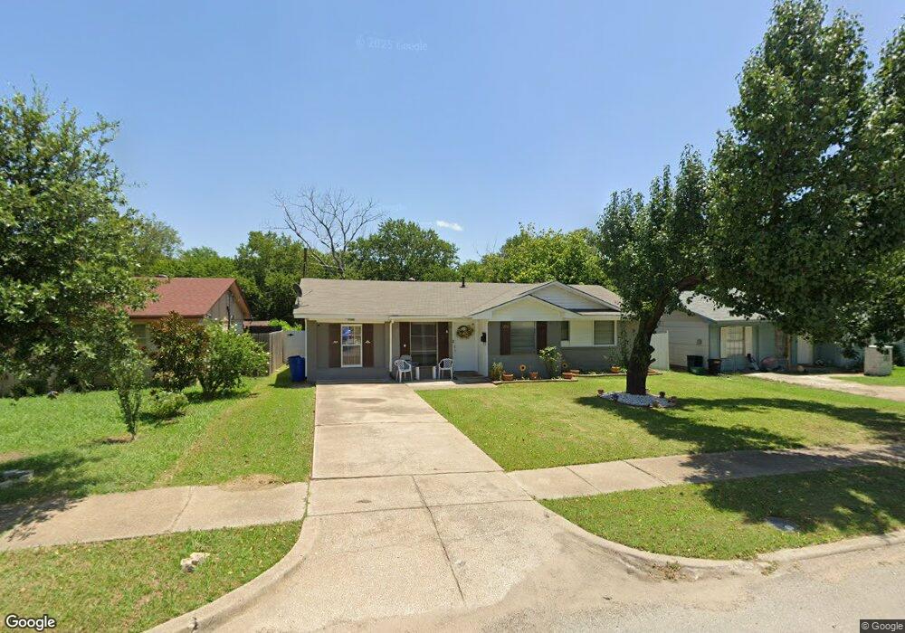 2216 Avis St, Mesquite, TX 75149 - photo 1