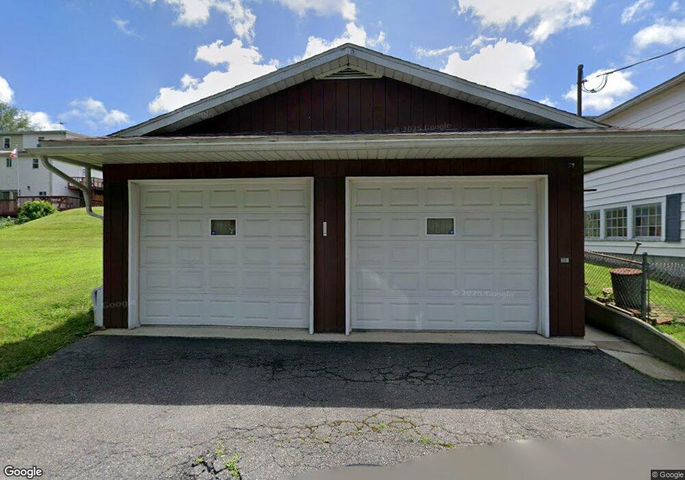 711 E Ridge St, Lansford, PA 18232 - photo 1