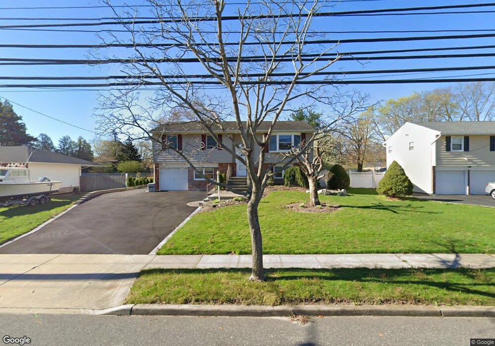 104 New Hwy, ComMacK, NY 11725 - photo 1
