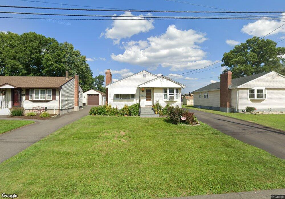 34 Fenwood Ave, West Hartford, CT 06110 - photo 1