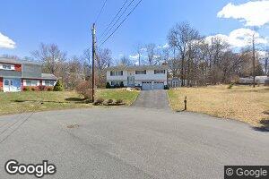 7 Charles Ct, Middletown, NY 10941
