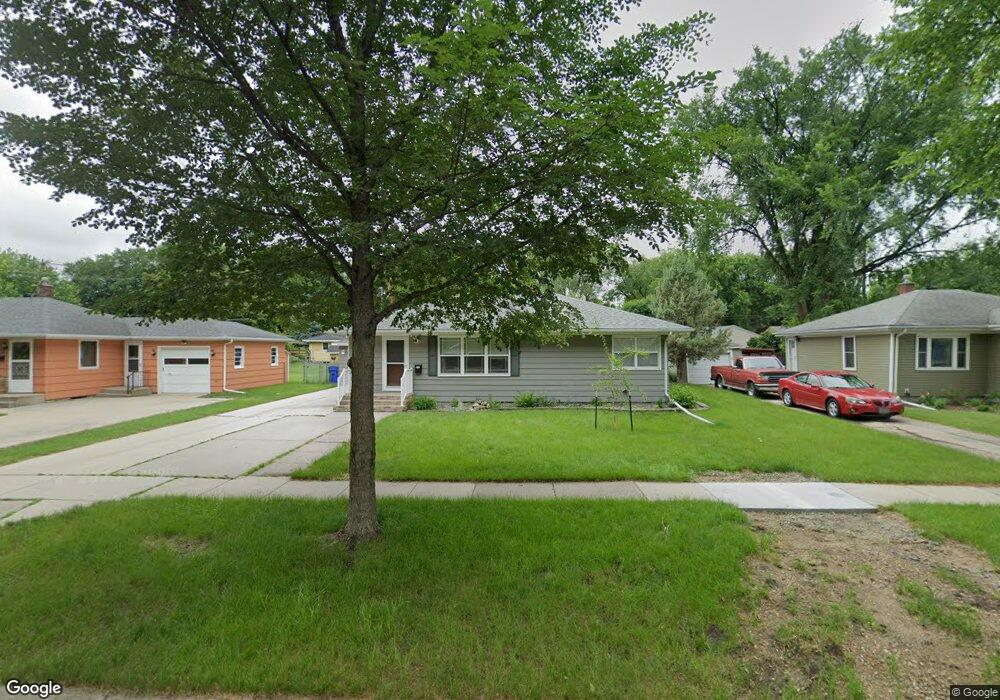 2214 8th St N, Fargo, ND 58102 - photo 1