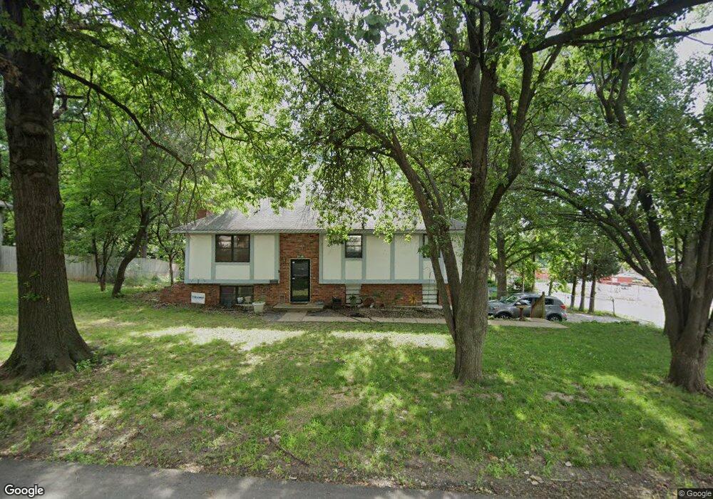 6149 Lucille Ln, Shawnee, KS 66203 - photo 1