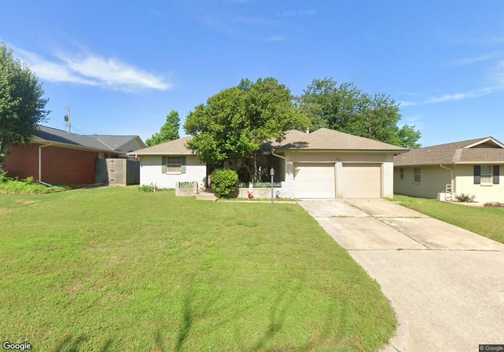 5821 N Meridian Place, Oklahoma City, OK 73122 - photo 1