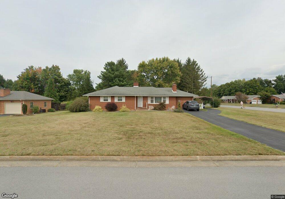 2100 Pickett Rd, Waynesboro, VA 22980 - photo 1