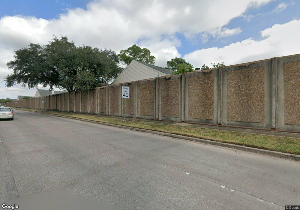 10310 Briar Forest Dr unit 27, Houston, TX 77042 - photo 1