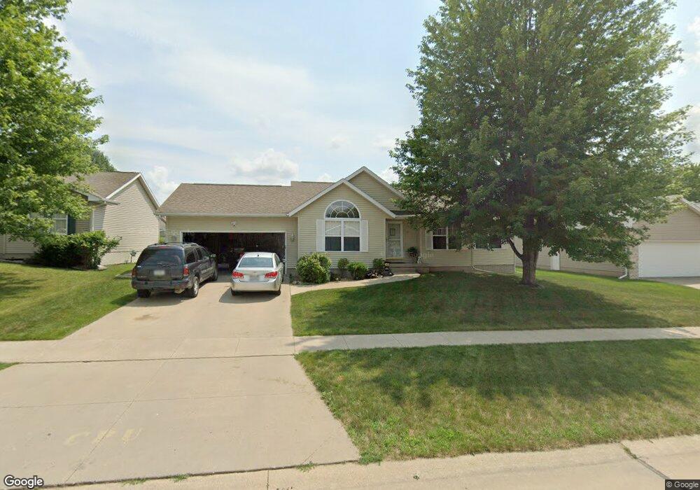 110 Whispering Wind Ln, Center Point, IA 52213 - photo 1