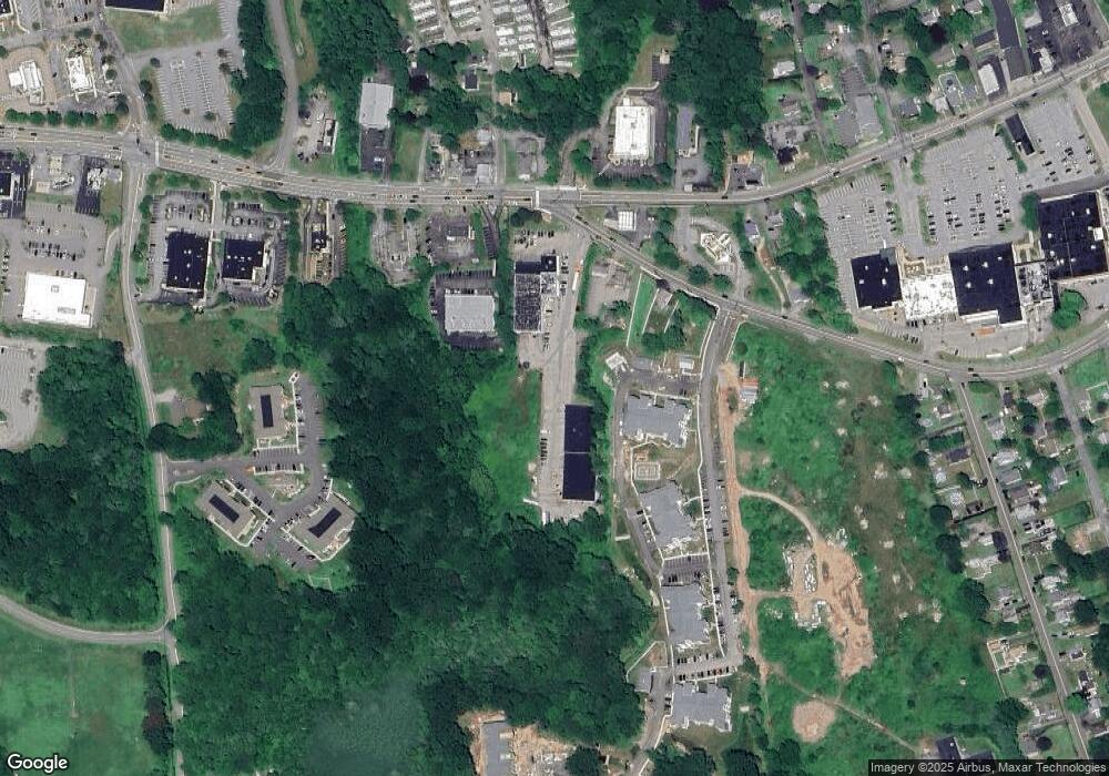 82 Boston Post Rd unit D, Waterford, CT 06385 - photo 1