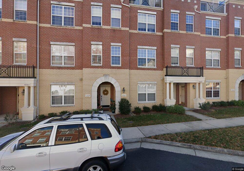 42607 Hollyhock Terrace unit K, Ashburn, VA 20148 - photo 1