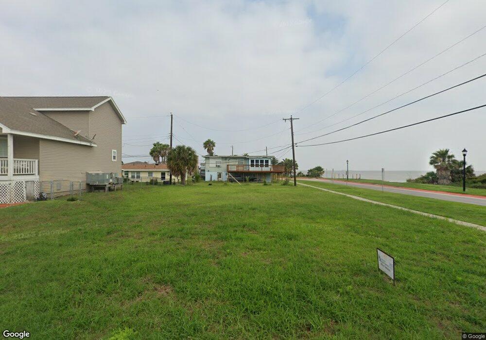 7702 Pruitt Dr, Galveston, TX 77554 - photo 1