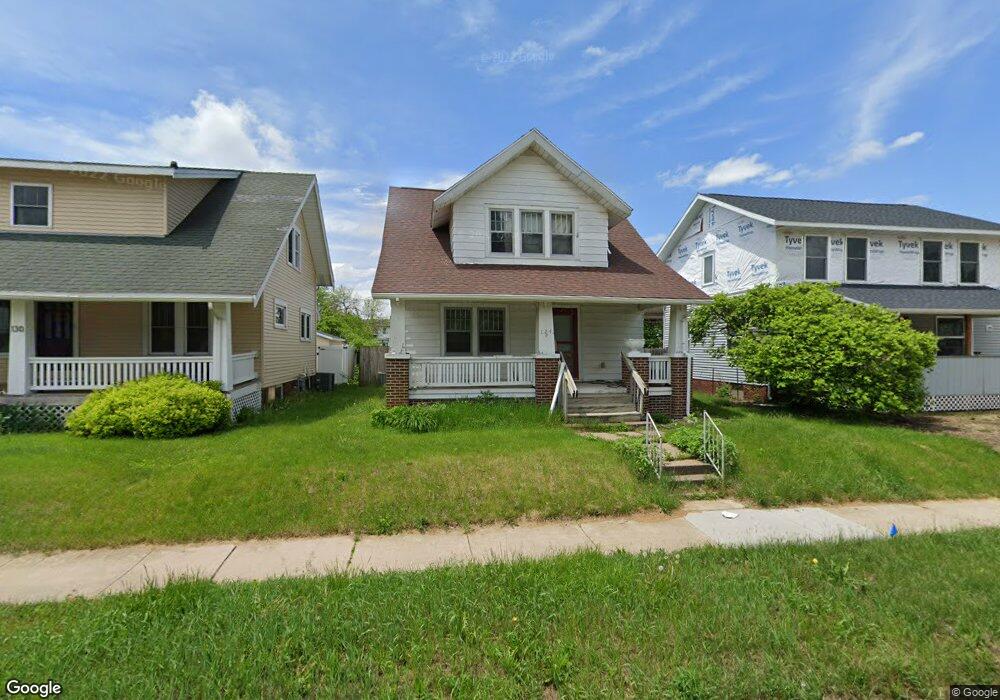 124 Bowling St SW, Cedar Rapids, IA 52404 - photo 1