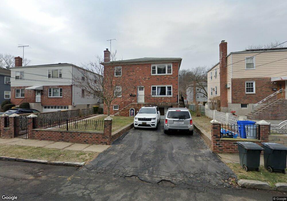 235 Tibbetts Rd unit 2, Yonkers, NY 10705 - photo 1