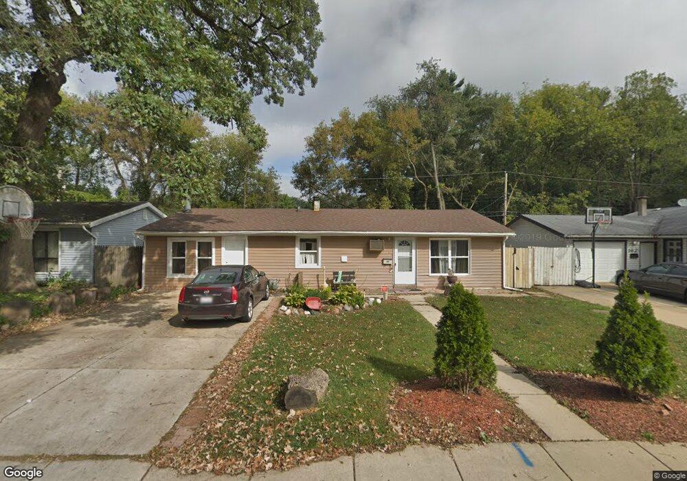 164 Sioux Ave, Carpentersville, IL 60110 - photo 1