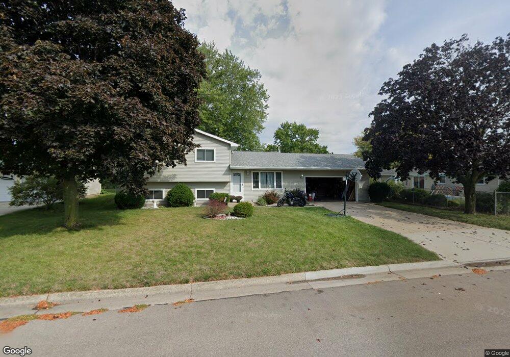 2211 S Pearl St, Janesville, WI 53546 - photo 1