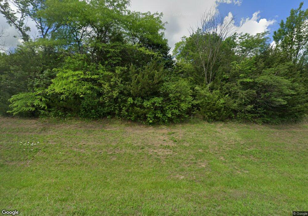 5327 SW Moundview Dr, Topeka, KS 66610 - photo 1