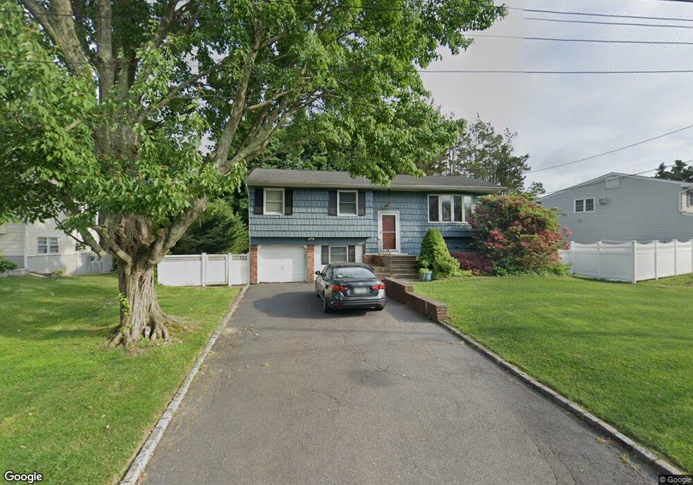 10 Jane Rd, Hauppauge, NY 11788 - photo 1