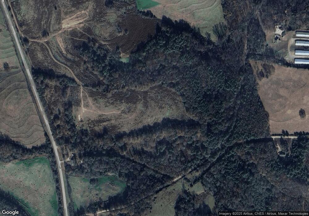 911 Highway 326, Carnesville, GA 30521 - photo 1