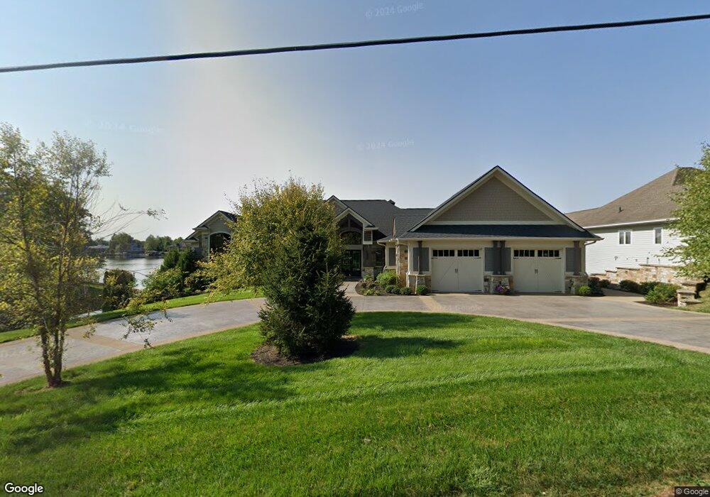 9193 Raintree Dr S, Columbus, IN 47201 - photo 1