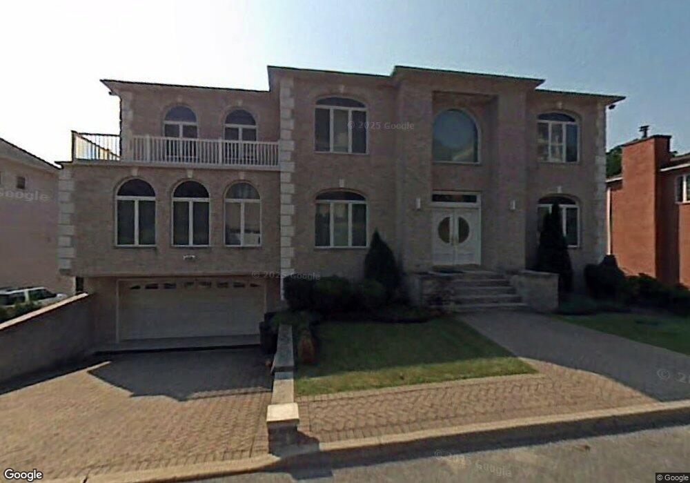 46 Jenna Ln, Staten Island, NY 10304 - photo 1