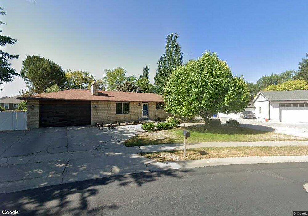 2557 W Bueno Vista Dr, West Jordan, UT 84088 - photo 1
