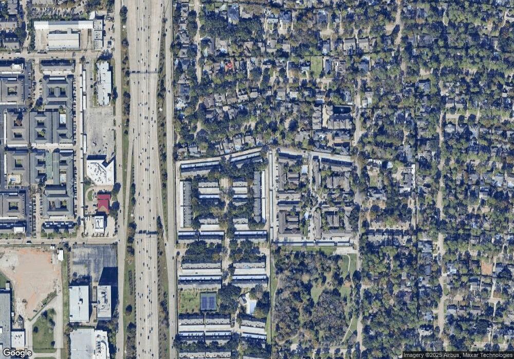 10212 Longmont Dr unit 44, Houston, TX 77042 - photo 1