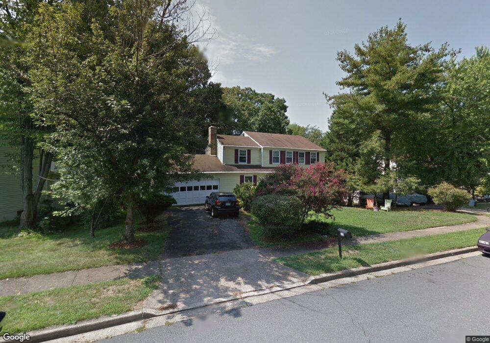 2290 Dosinia Ct, Reston, VA 20191 - photo 1