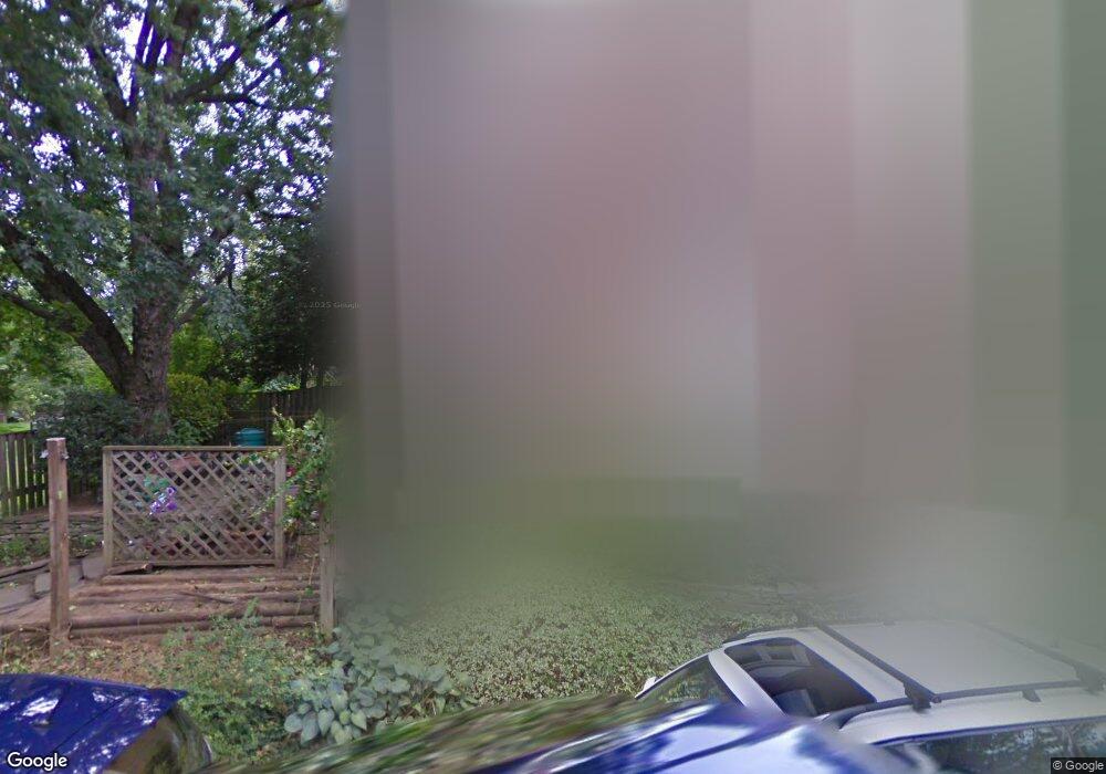 1323 Chetworth Ct, Alexandria, VA 22314 - photo 1