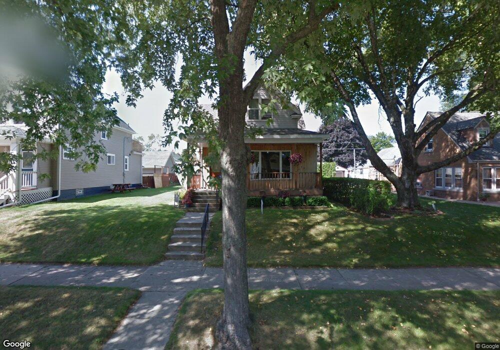 922 N 14th St, Manitowoc, WI 54220 - photo 1