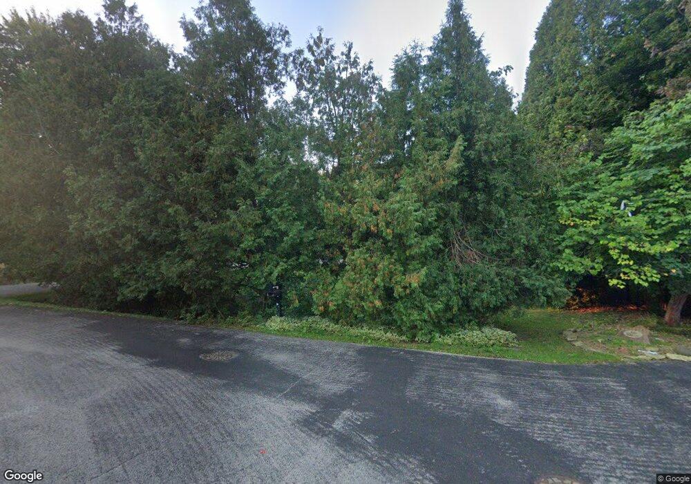 N80W16301 Rainbow Dr, Menomonee Falls, WI 53051 - photo 1