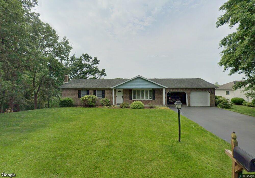 26 Buckingham Dr, Chambersburg, PA 17201 - photo 1