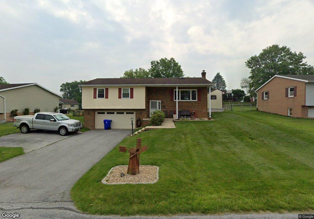 2977 Fillmore Dr, Chambersburg, PA 17201 - photo 1