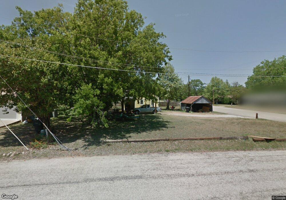 402 S Orange St, Fredericksburg, TX 78624 - photo 1