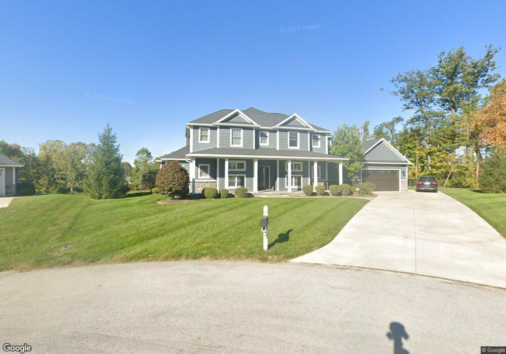 2916 Autumn Leaves Ct, Lima, OH 45805 - photo 1