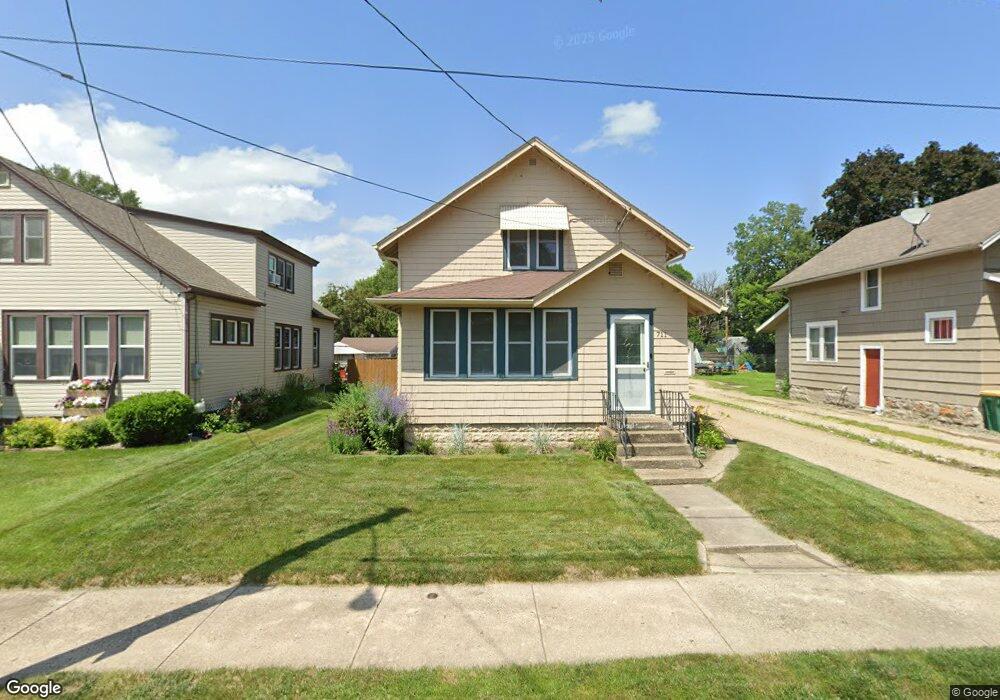 711 Johnson St, Albert Lea, MN 56007 - photo 1