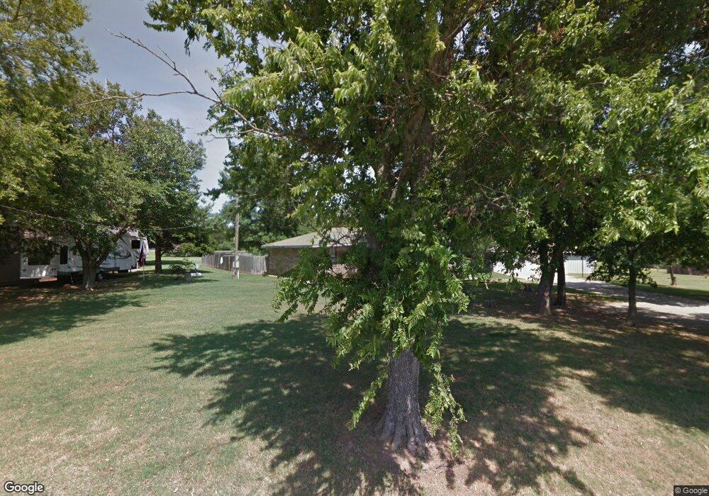 707 Shade Tree Ln, Cushing, OK 74023 - photo 1