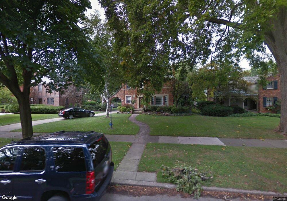 529 Pemberton Rd, Grosse Pointe Park, MI 48230 - photo 1