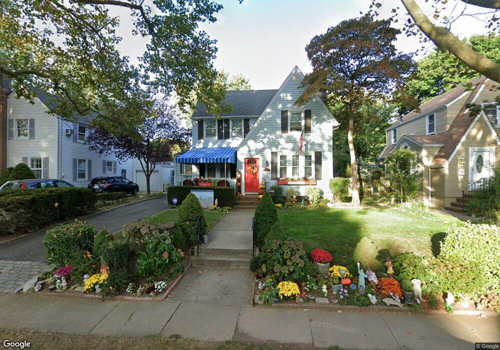 191 Carlton Terrace, Garden City, NY 11530 - photo 1