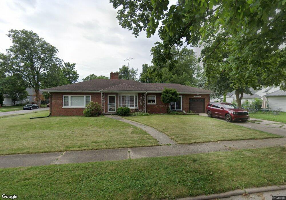 210 E Maple Ave, La Porte, IN 46350 - photo 1