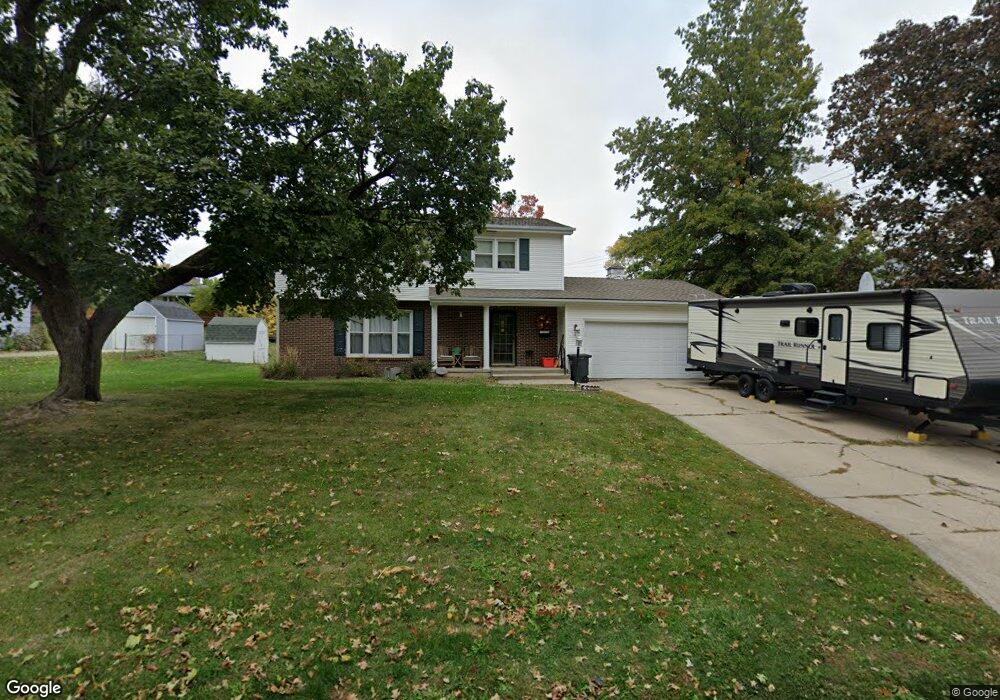 1202 S 16th Ave W, Newton, IA 50208 - photo 1