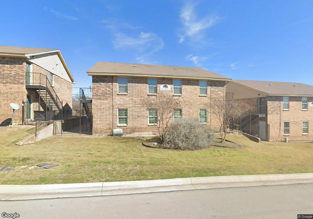 113 Pemberton Dr, Fort Worth, TX 76108 - photo 1