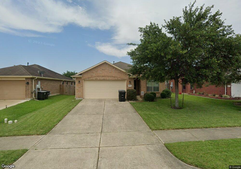 5227 Mcgrath Dr, Alvin, TX 77511 - photo 1