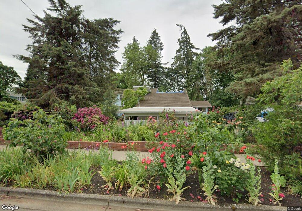 1070 Abbie Ln, Eugene, OR 97401 - photo 1