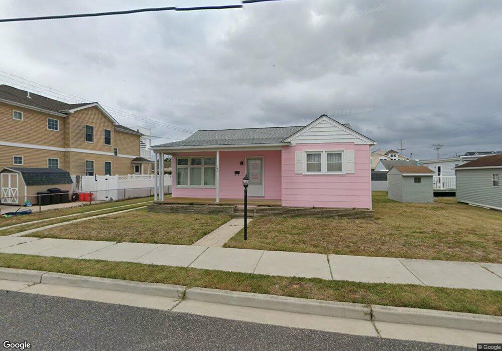 103 W Saint Paul Ave, Wildwood, NJ 08260 - photo 1