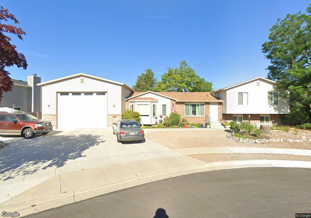 7290 S 2595 W, West Jordan, UT 84084 - photo 1