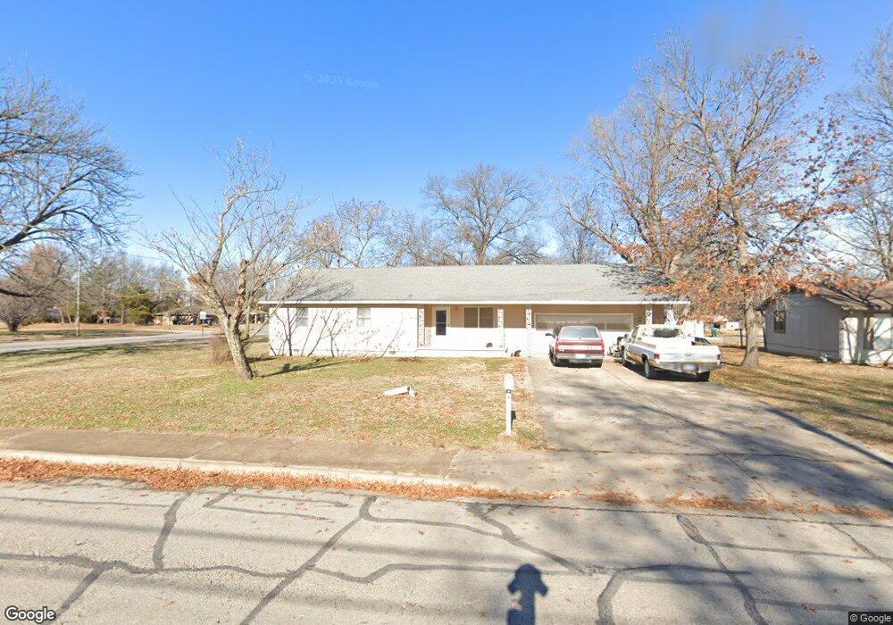 2527 Briggs Ave, Parsons, KS 67357 - photo 1