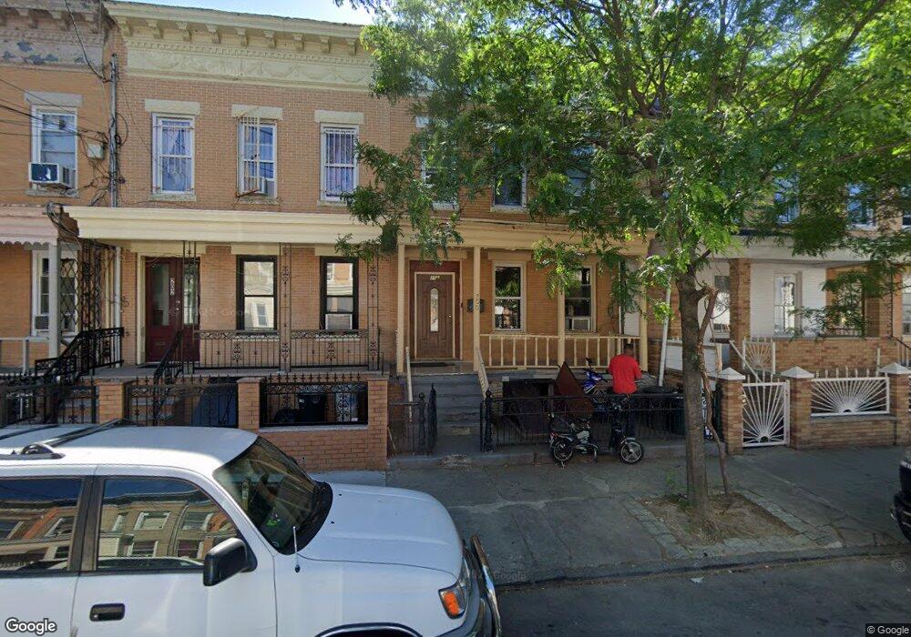 200 Autumn Ave, Brooklyn, NY 11208 - photo 1