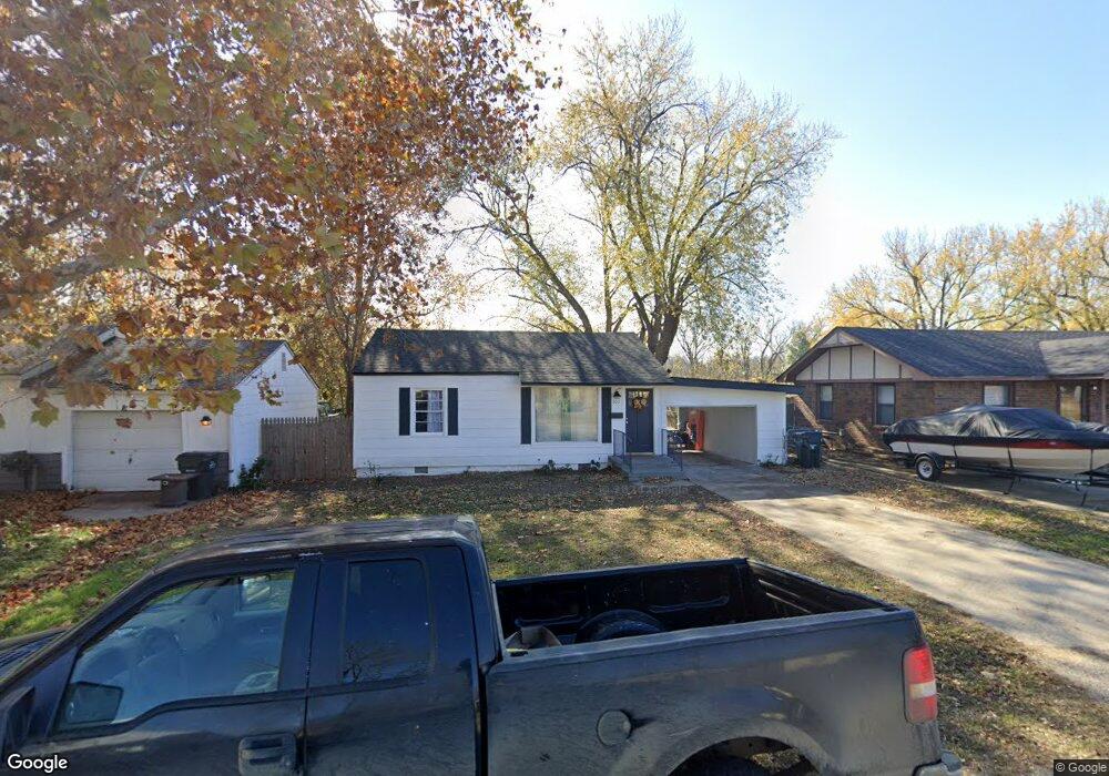 303 State St, Henryetta, OK 74437 - photo 1